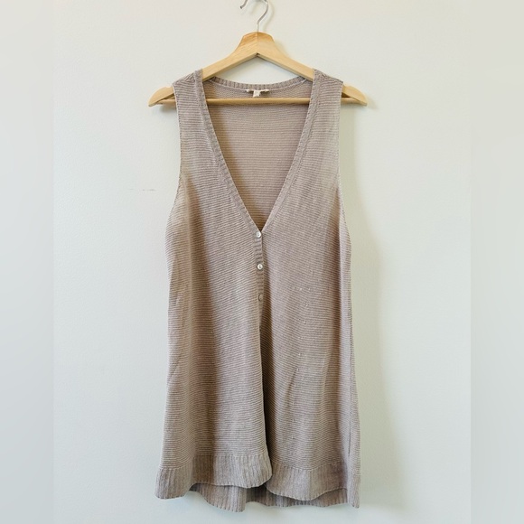 Eileen Fisher Sweaters - Eileen Fisher linen sweater vest features a v neck sleeveless  Size Large